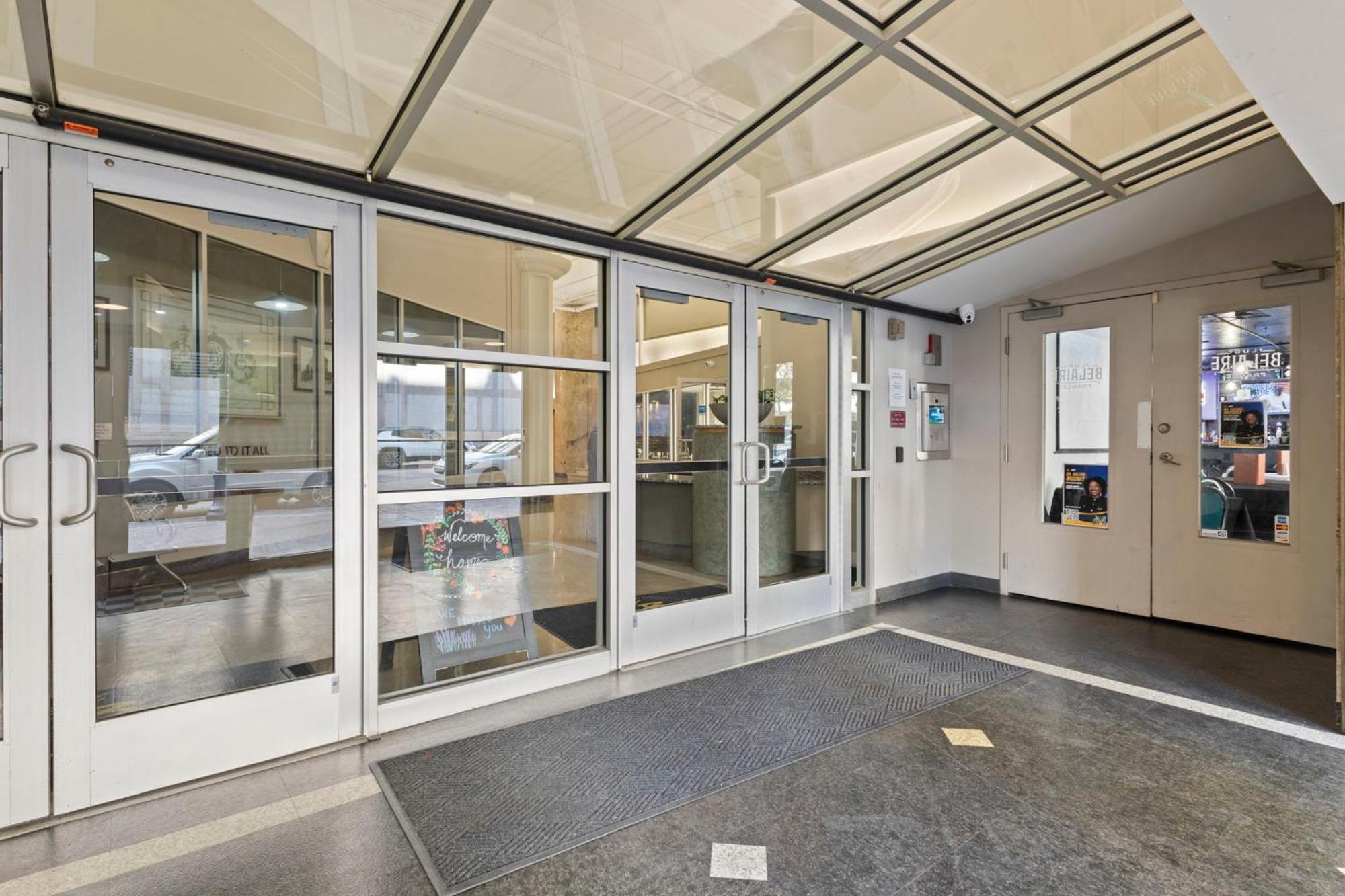 Indy Urban Stay - Skywalk - Sleeps 8 - Downtown - Stadium Indianapolis Extérieur photo