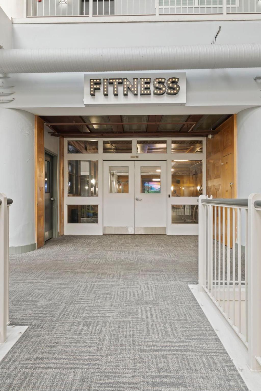 Indy Urban Stay - Skywalk - Sleeps 8 - Downtown - Stadium Indianapolis Extérieur photo
