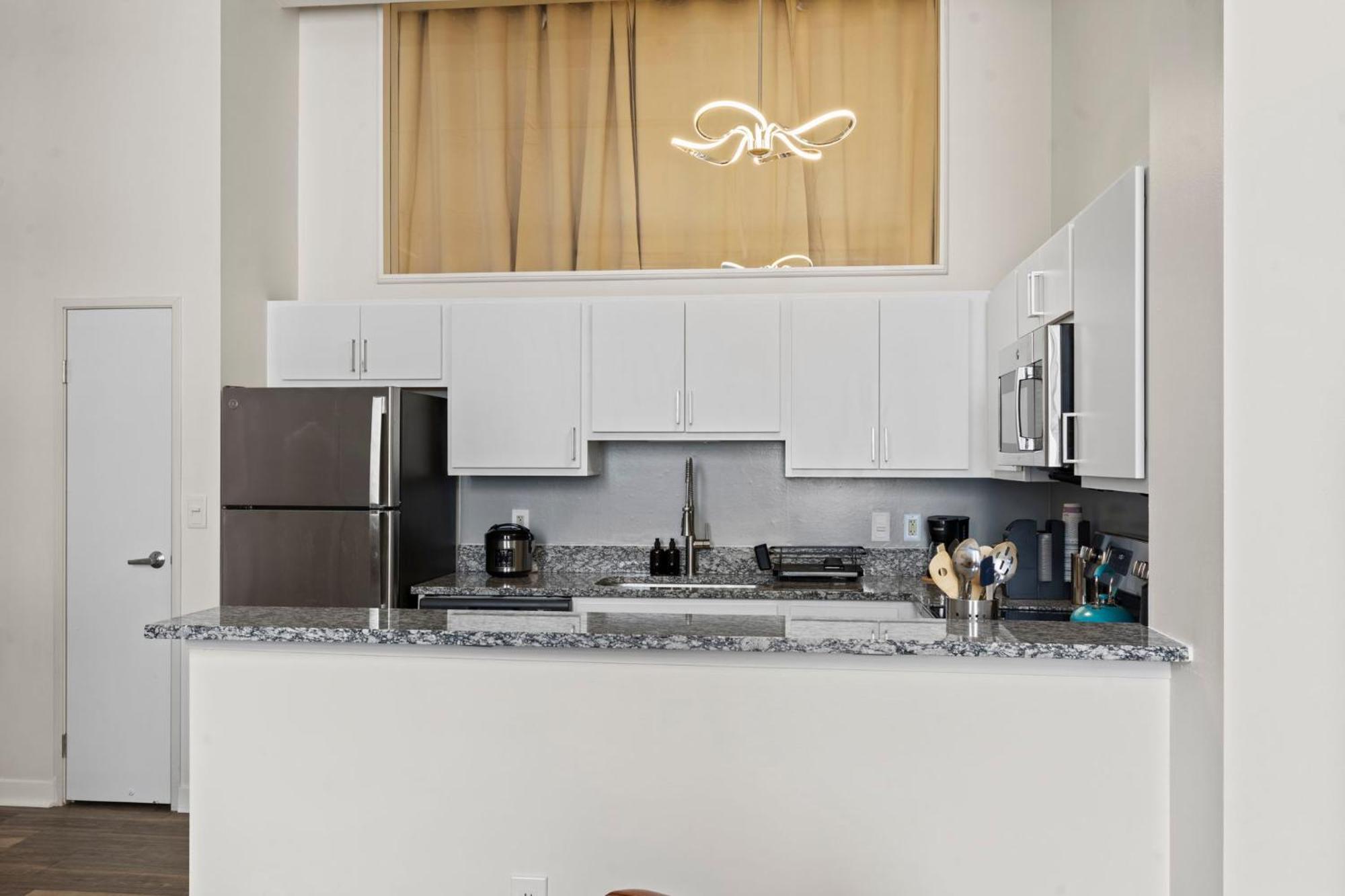 Indy Urban Stay - Skywalk - Sleeps 8 - Downtown - Stadium Indianapolis Extérieur photo